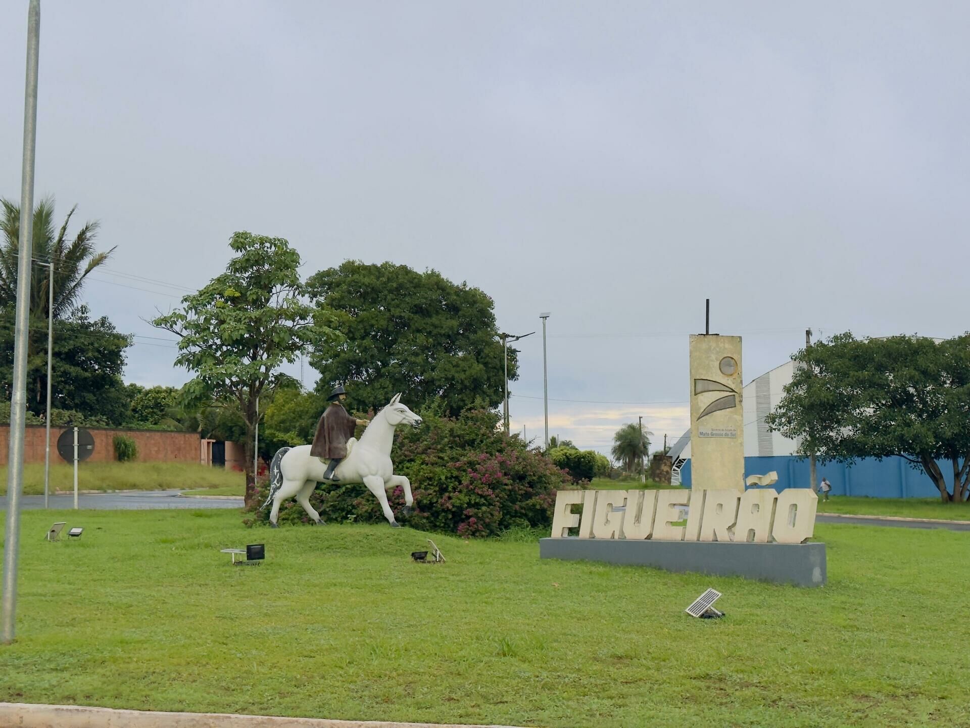Imagem de compartilhamento para o artigo Figueirão amanhece com chuva e meteorologia alerta para temporais em Costa Rica e região da MS Todo dia
